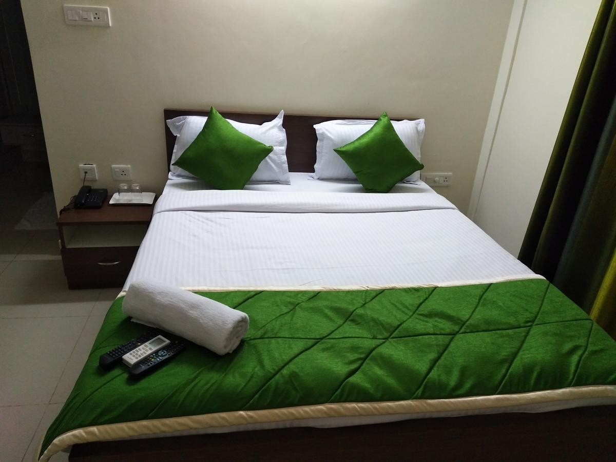 Hotel Fresh Living Prime Hitech Hyderabad Esterno foto