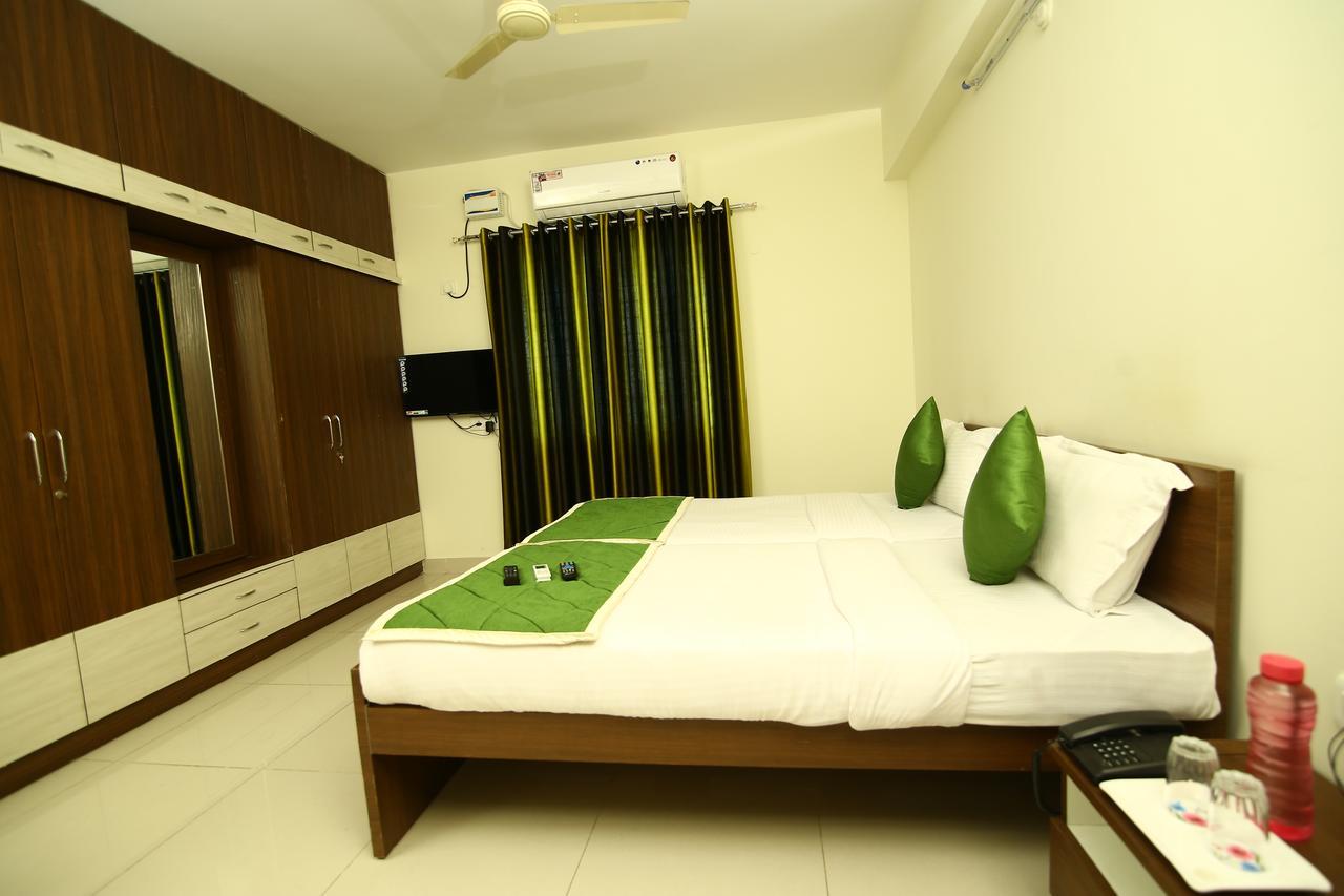Hotel Fresh Living Prime Hitech Hyderabad Esterno foto